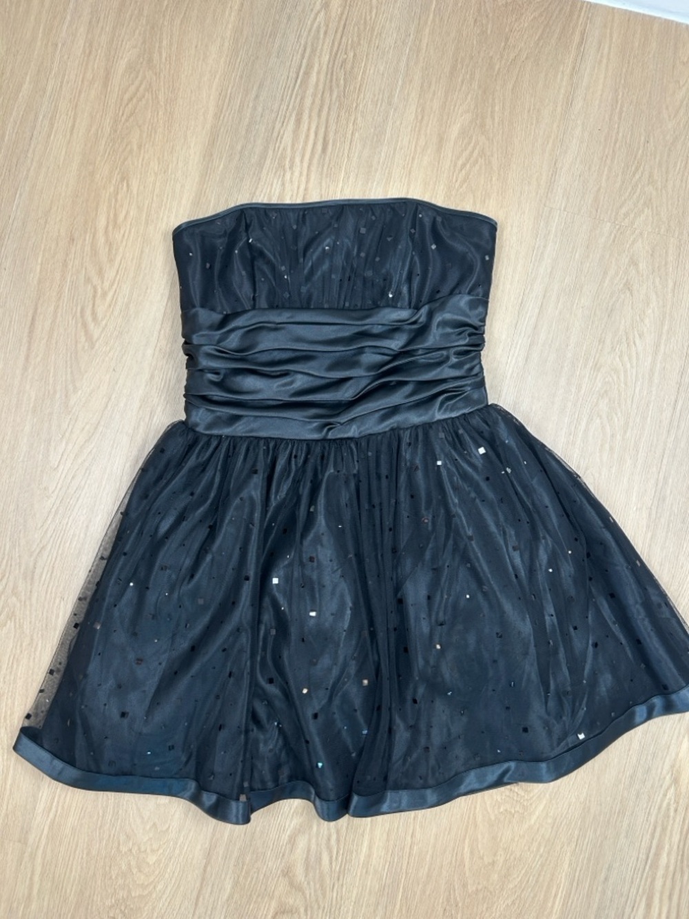 Vintage Jessica McClintock Gunne Sax Strapless Netted Embellished Dress